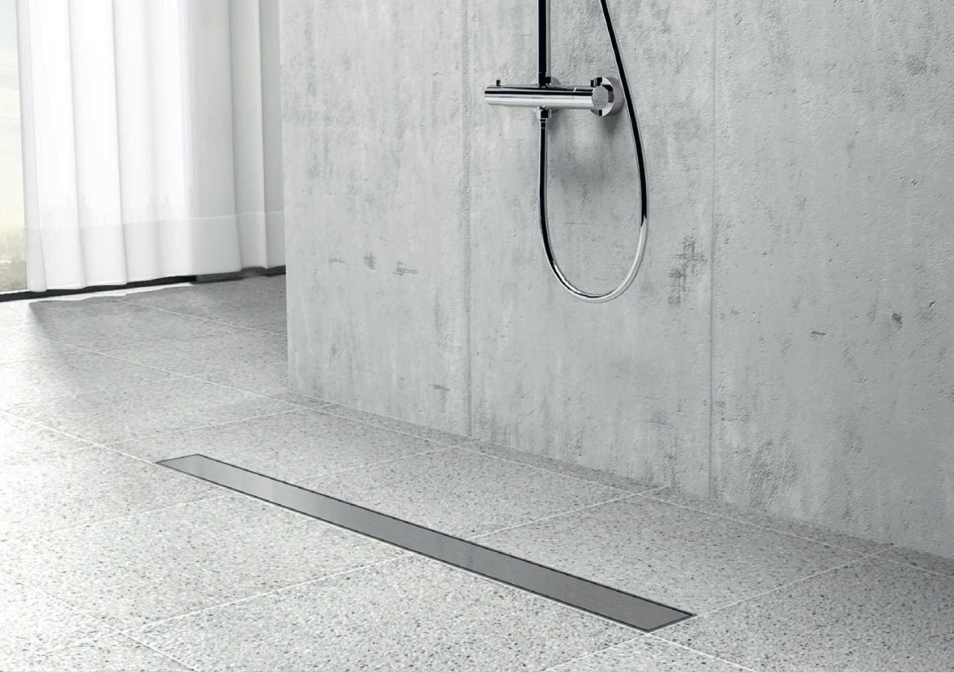 CALHA DE DUCHE HORIZONTAL COM GRELHA LISA  